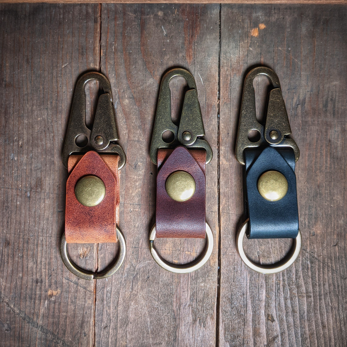 Caliber Leather Company Bear Mountain - Lever Snap Horween Leather Keychain Nickel Matte / Black
