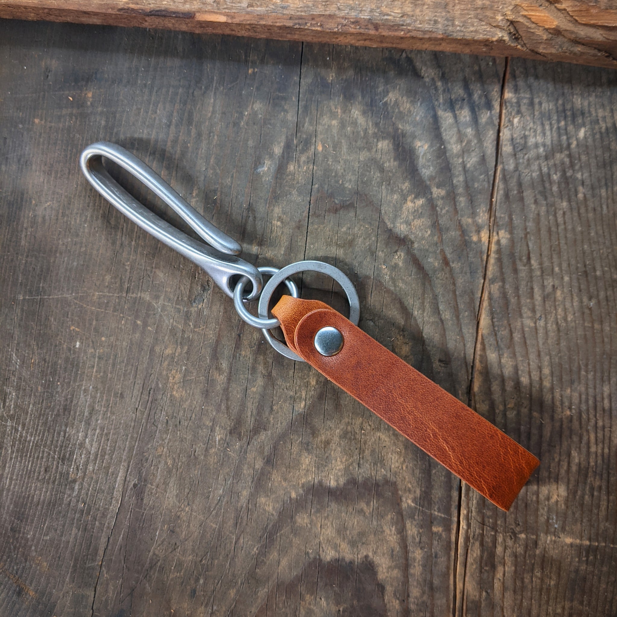 Caliber Leather Company Spring Mount Loop Japanese Fish Hook Horween Leather Personalized Keychain Nickle Matte / English Tan