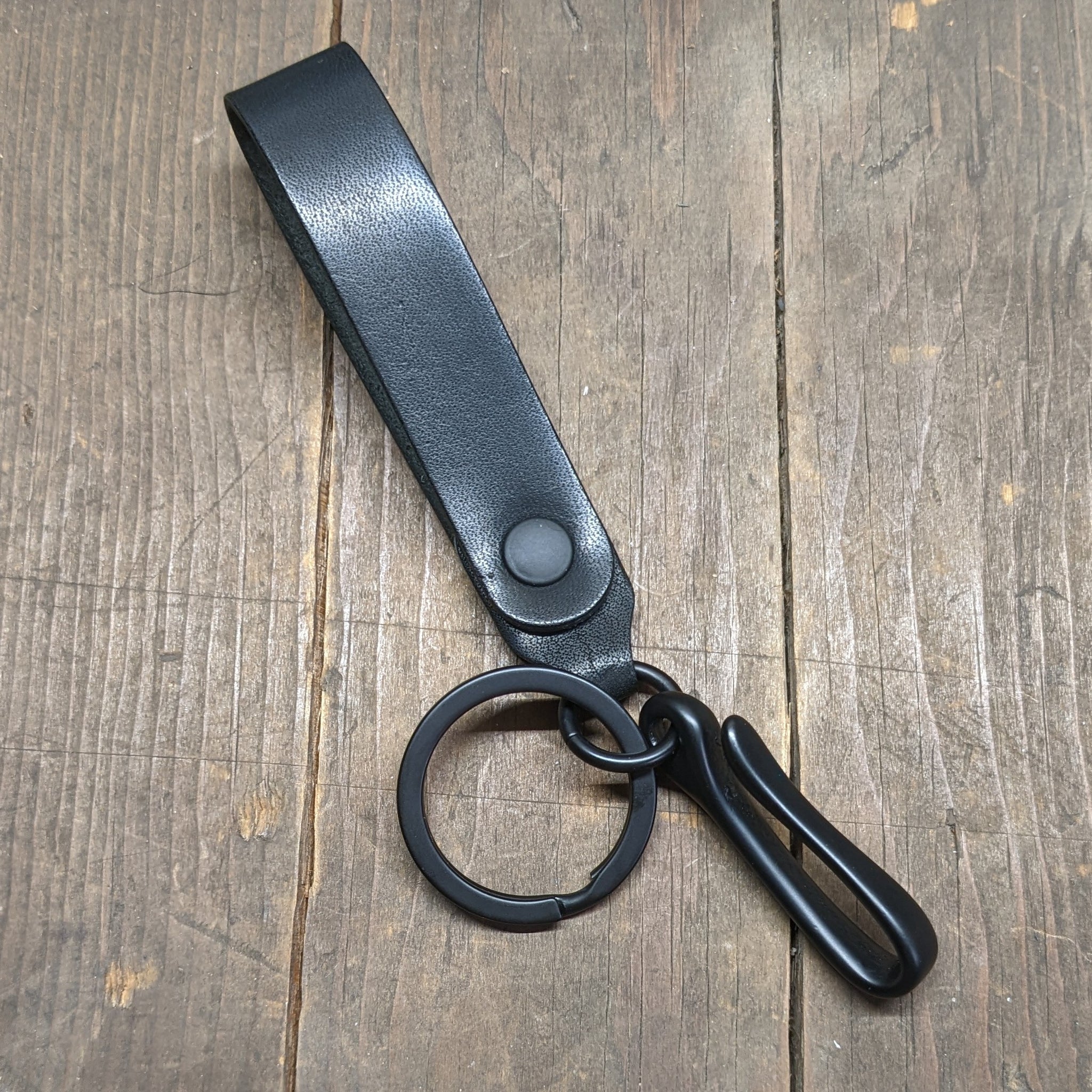 Caliber Leather Company Hemlock Loop - Mini Japanese Fish Hook Personalized Horween Leather Keychain Black / Black