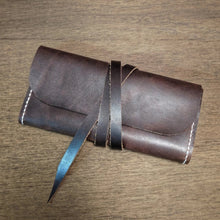 Load image into Gallery viewer, Tuscarora - Small Leather Clutch Purse - Caliber Leather Company